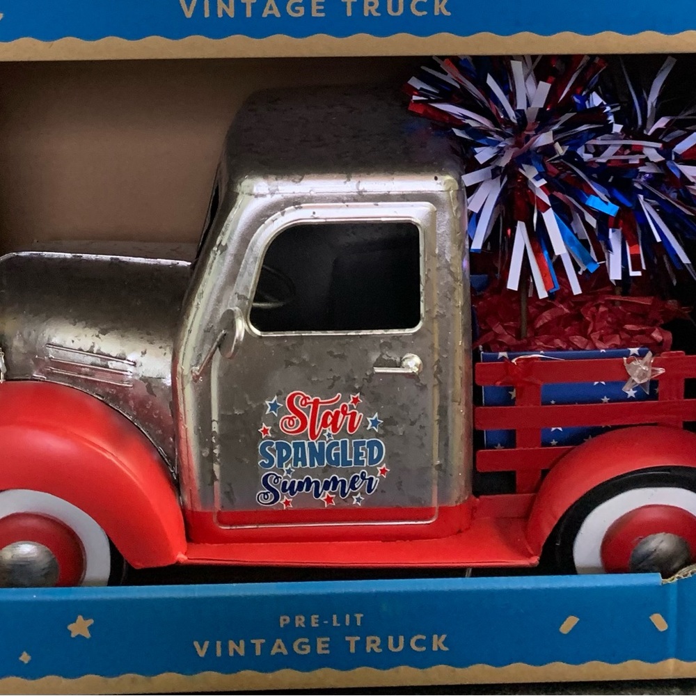 Member's Mark Summer Vintage Truck Collection